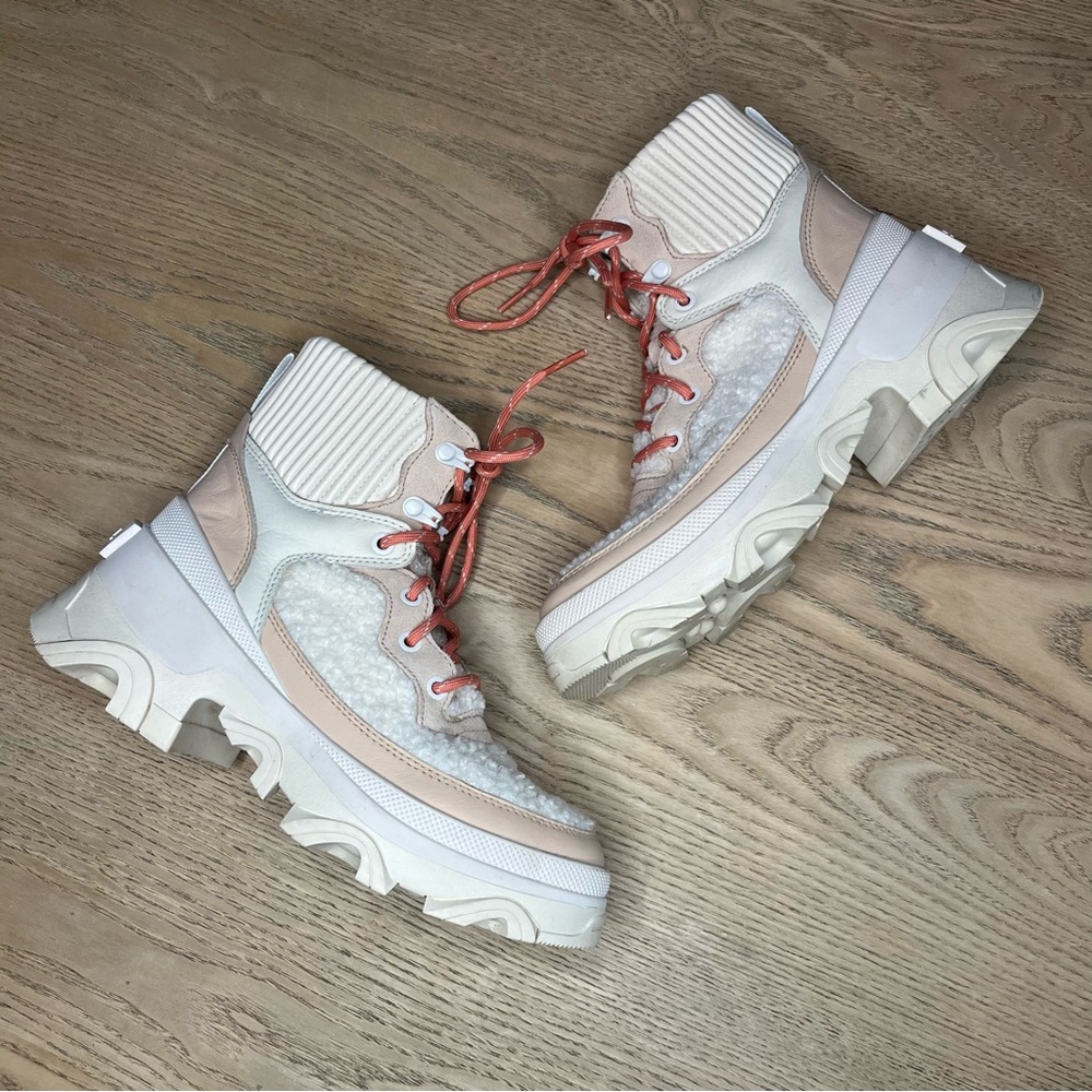 Sorel Women's Brex Cozy Lace Waterproof Boot Nova Sand Sea Salt Size 6.5 - Picture 8 of 10